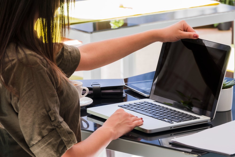 What Customers Should Look for Before Purchasing Used Laptops in Singapore